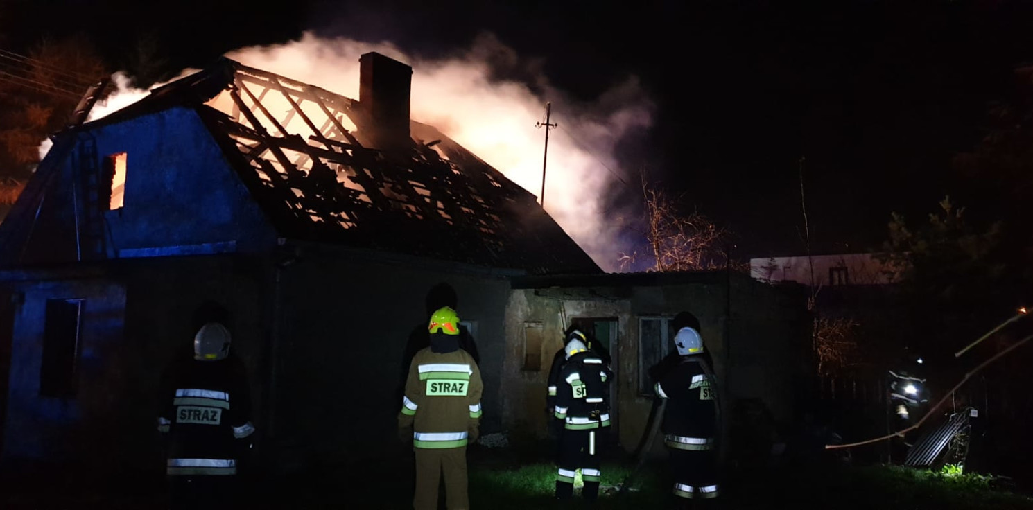Strzelno - Duży pożar domu niedaleko Strzelna