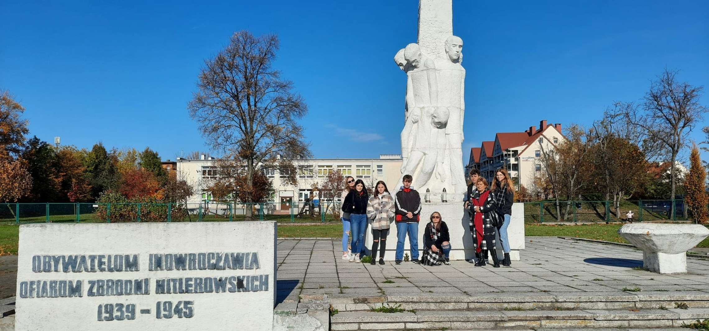 Inowrocław - #SzkołaPamięta. Pielęgnują pamięć o bohaterach