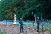 MON: polscy żołnierze obrzuceni kamieniami przez białoruskich funkcjonariuszy