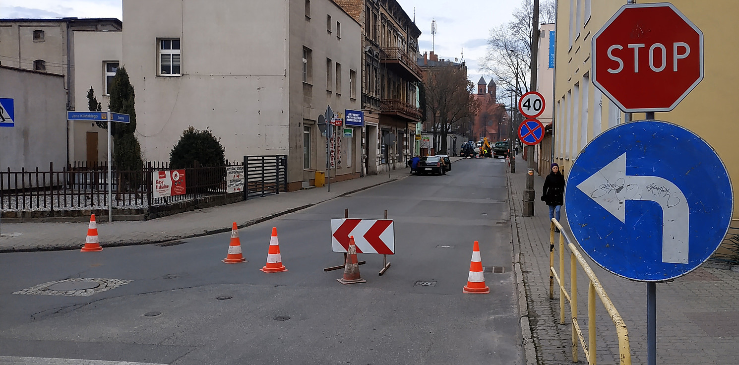 Inowrocław - Awaria wodociągu - zamknięto ul. Średnią