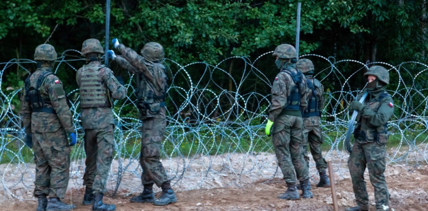Kraj - MON: Ranny żołnierz pełniący służbę na granicy