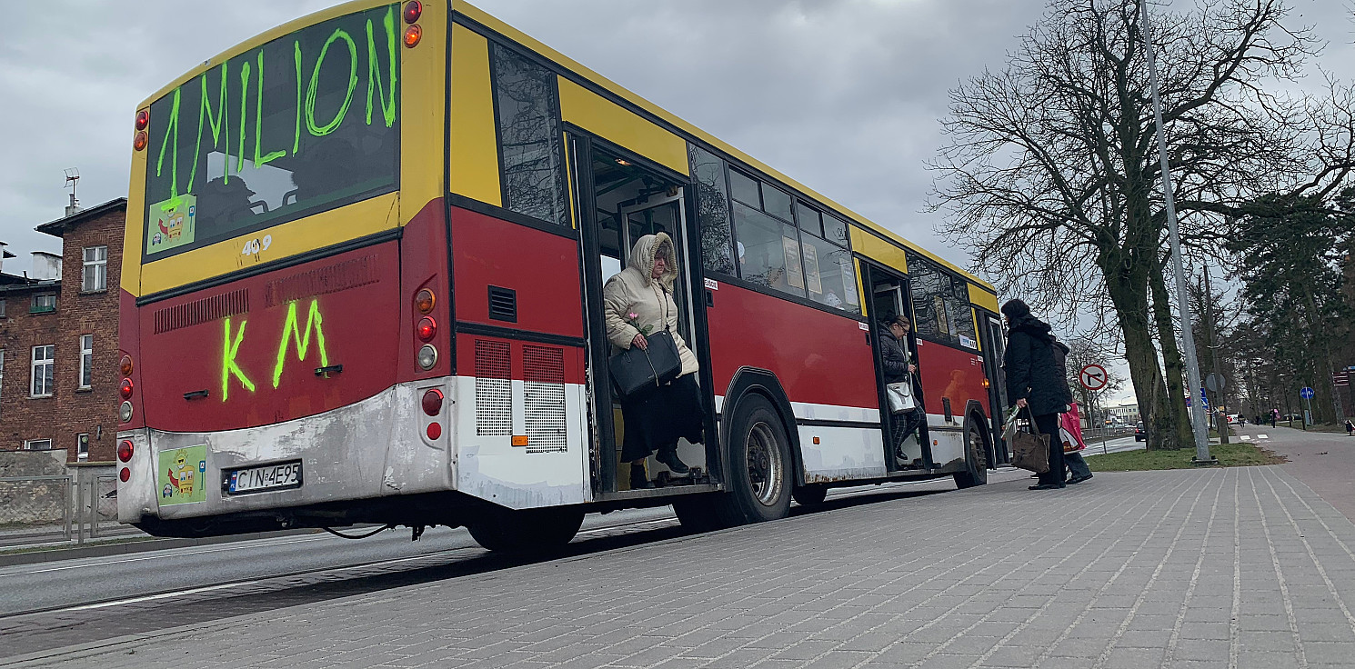 Inowrocław - W Dzień Kobiet MPK żegna jelcze