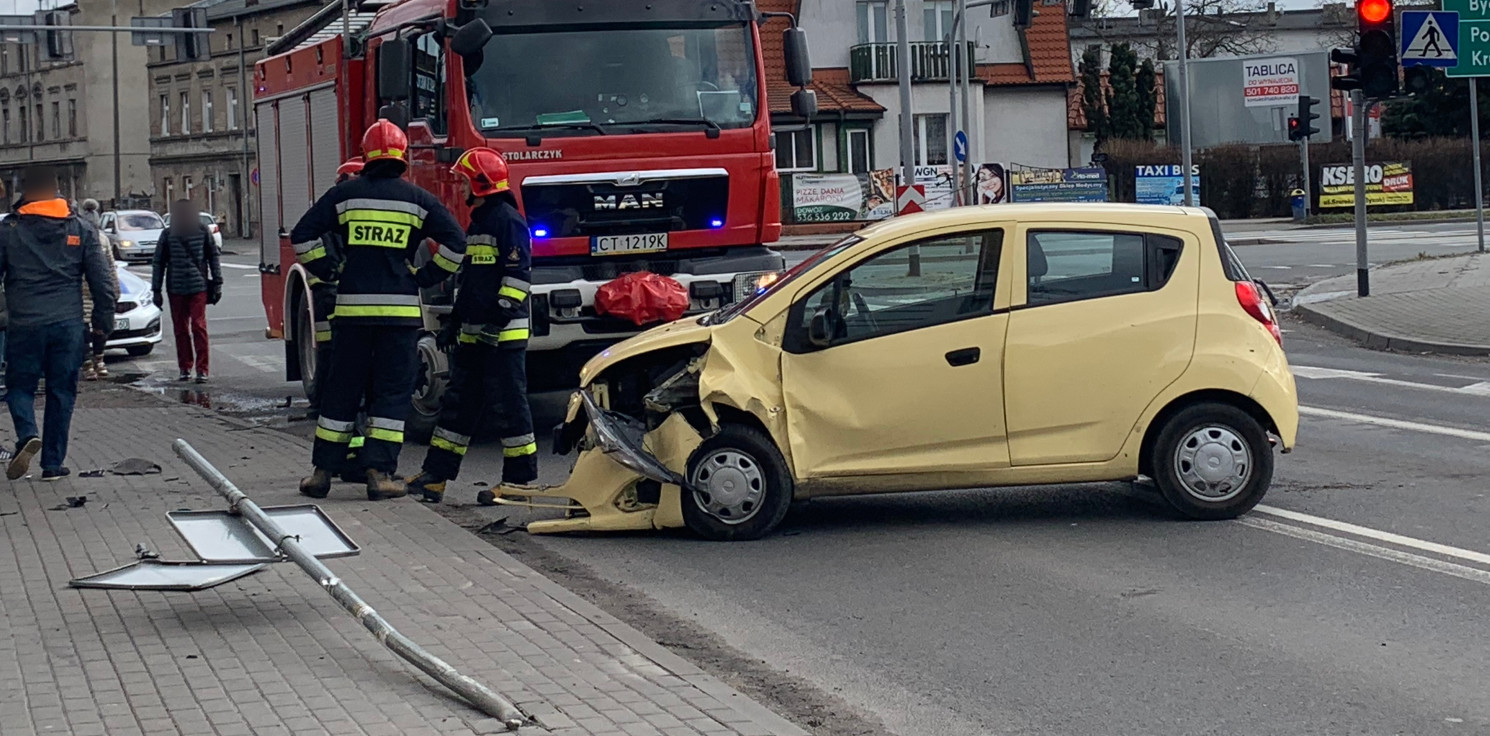 Inowrocław - Groźna kraksa w centrum miasta