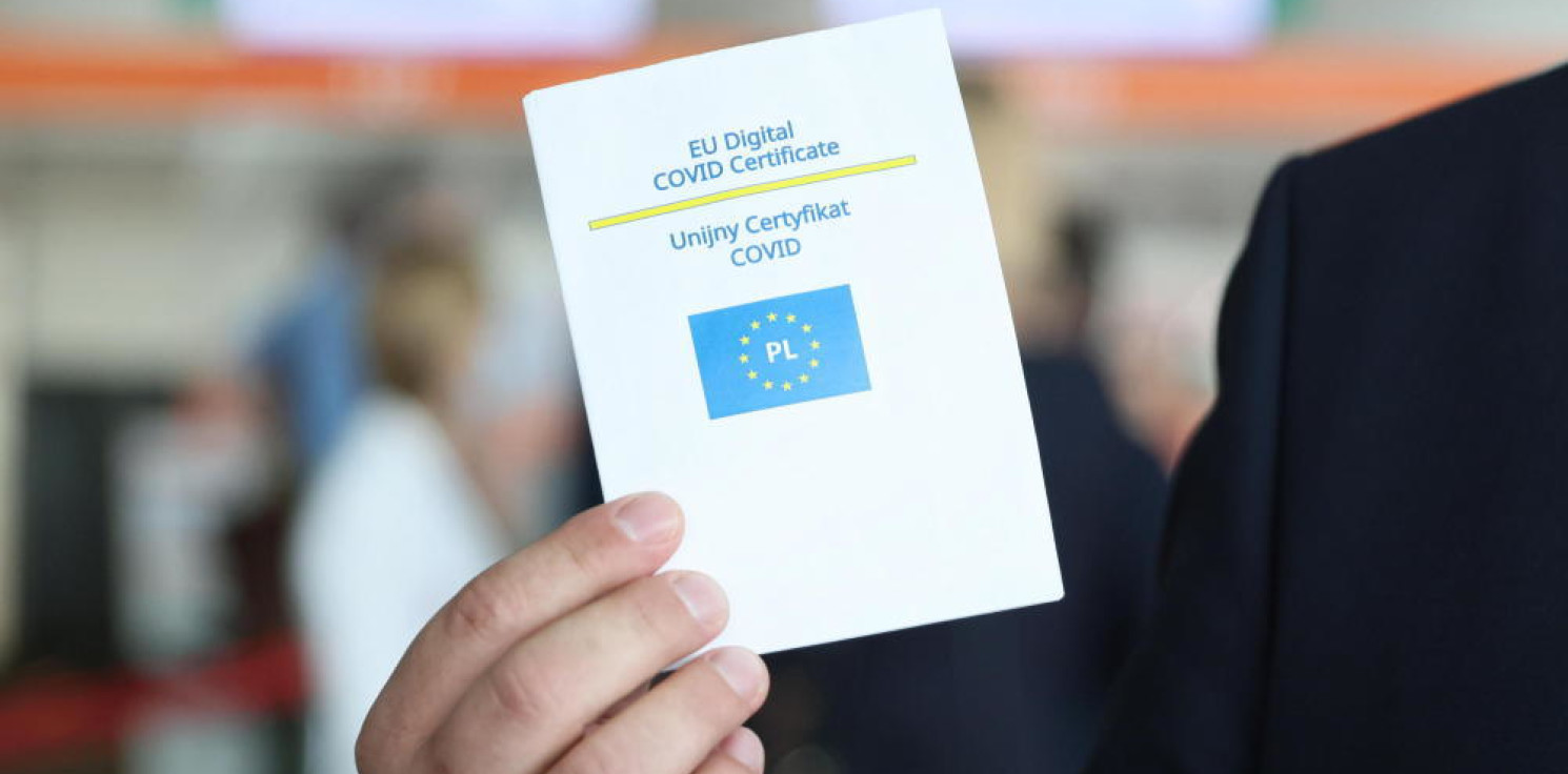 Kraj - Centrum e-Zdrowia: Generowanie certyfikatów COVID dla zaszczepionych dawką przypominającą wstrzymane