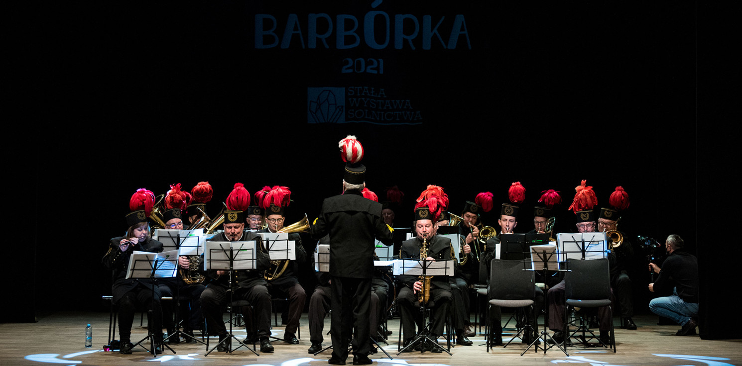 Inowrocław - Barbórkowy koncert w teatrze. Na scenie orkiestra