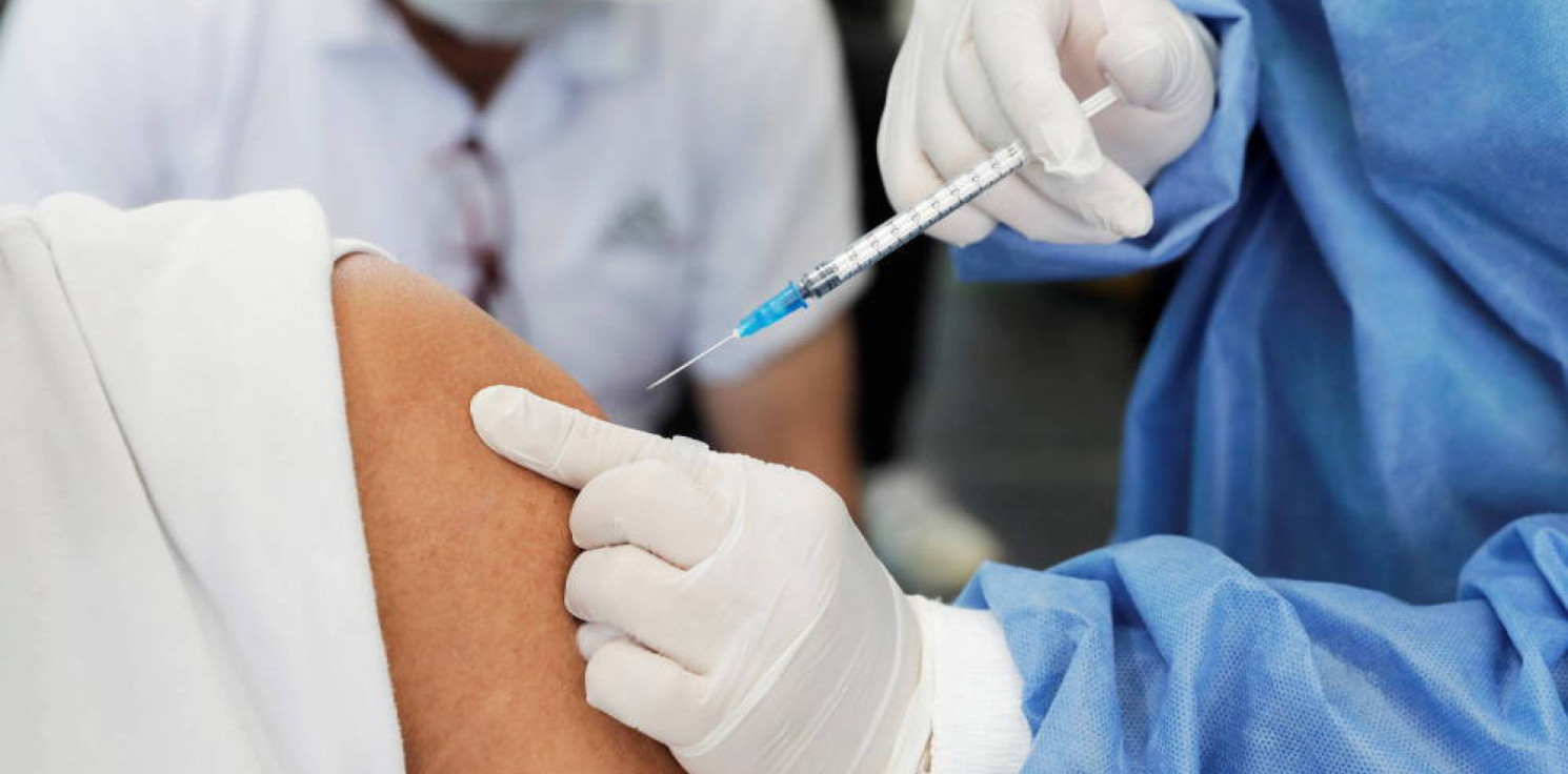 Kraj - Lewica chce obowiązkowych szczepień dla dorosłych przeciw COVID-19, niezaszczepieni podlegaliby karze grzywny