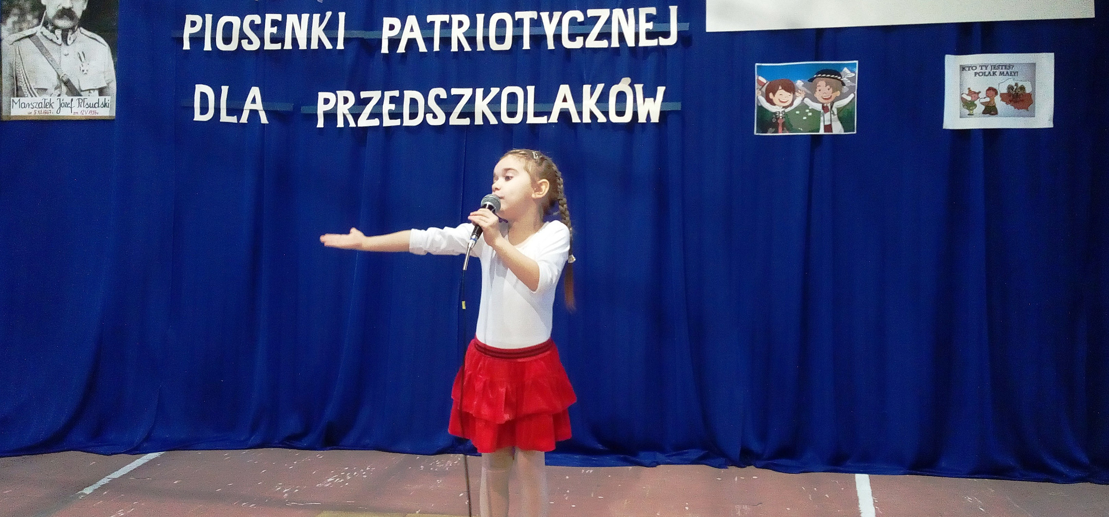 Inowrocław - Patriotyczne śpiewanie przedszkolaków