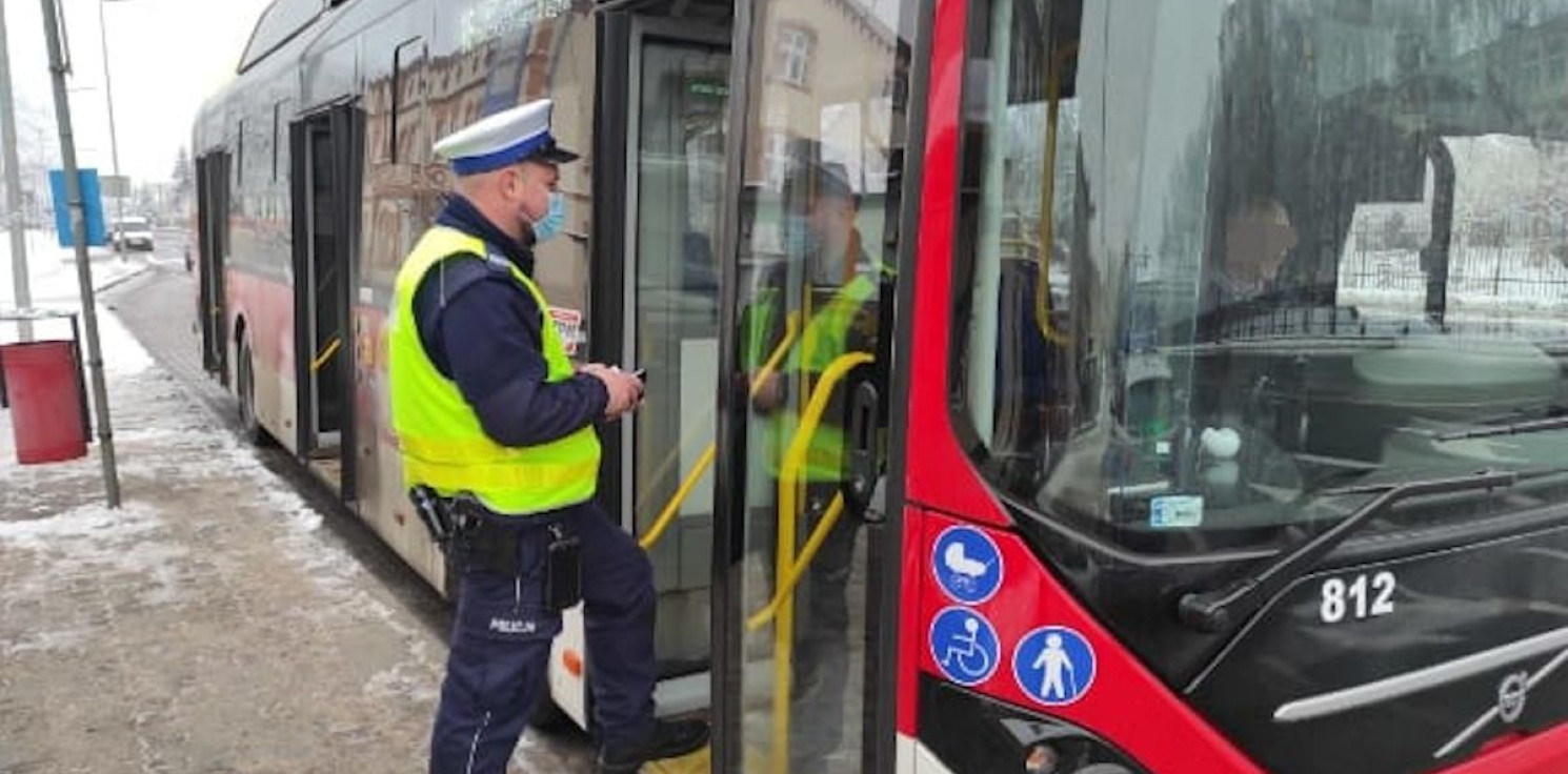 Inowrocław - W autobusach posypały się mandaty. Od policjantów