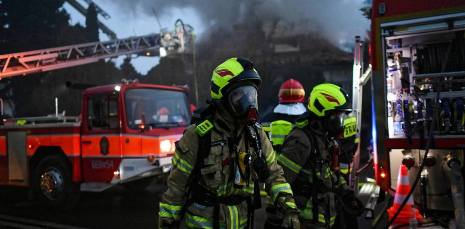 Kraj - PSP: w 2021 r. strażacy gasili ponad 106 tys. pożarów