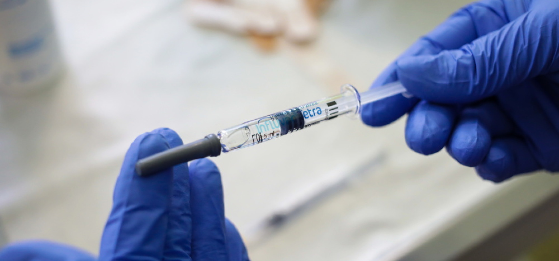 Koniec z corocznymi szczepieniami przeciwko grypie? Szansa na szczepionkę uniwersalną