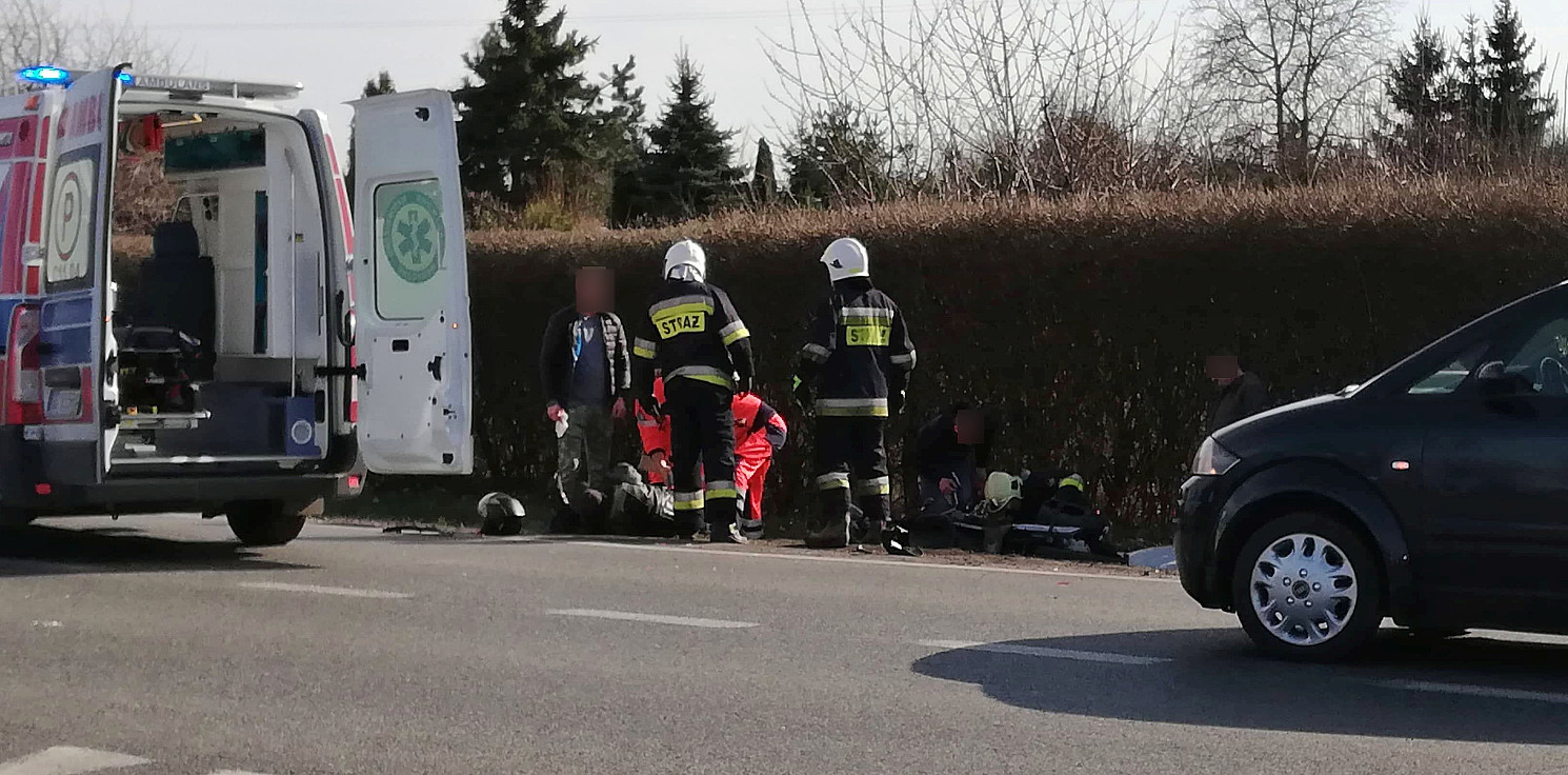 Kruszwica.online - Zderzenie motocykla z osobówką