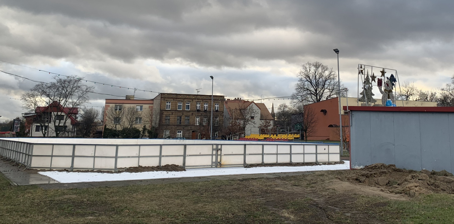 Inowrocław - OSiR jednak otworzy lodowisko. Mimo ocieplenia