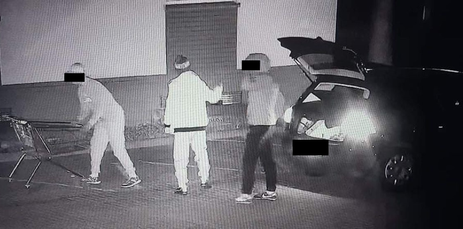 Kruszwica.online - Złodziej zapomniał o masce, dołączył do swoich kolegów