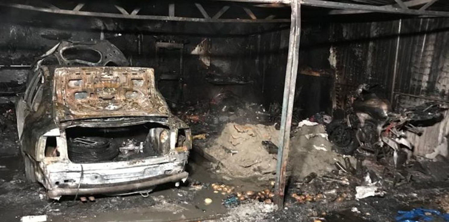 Mogilno - Pożar garażu. Spłonęły auta i motocykl
