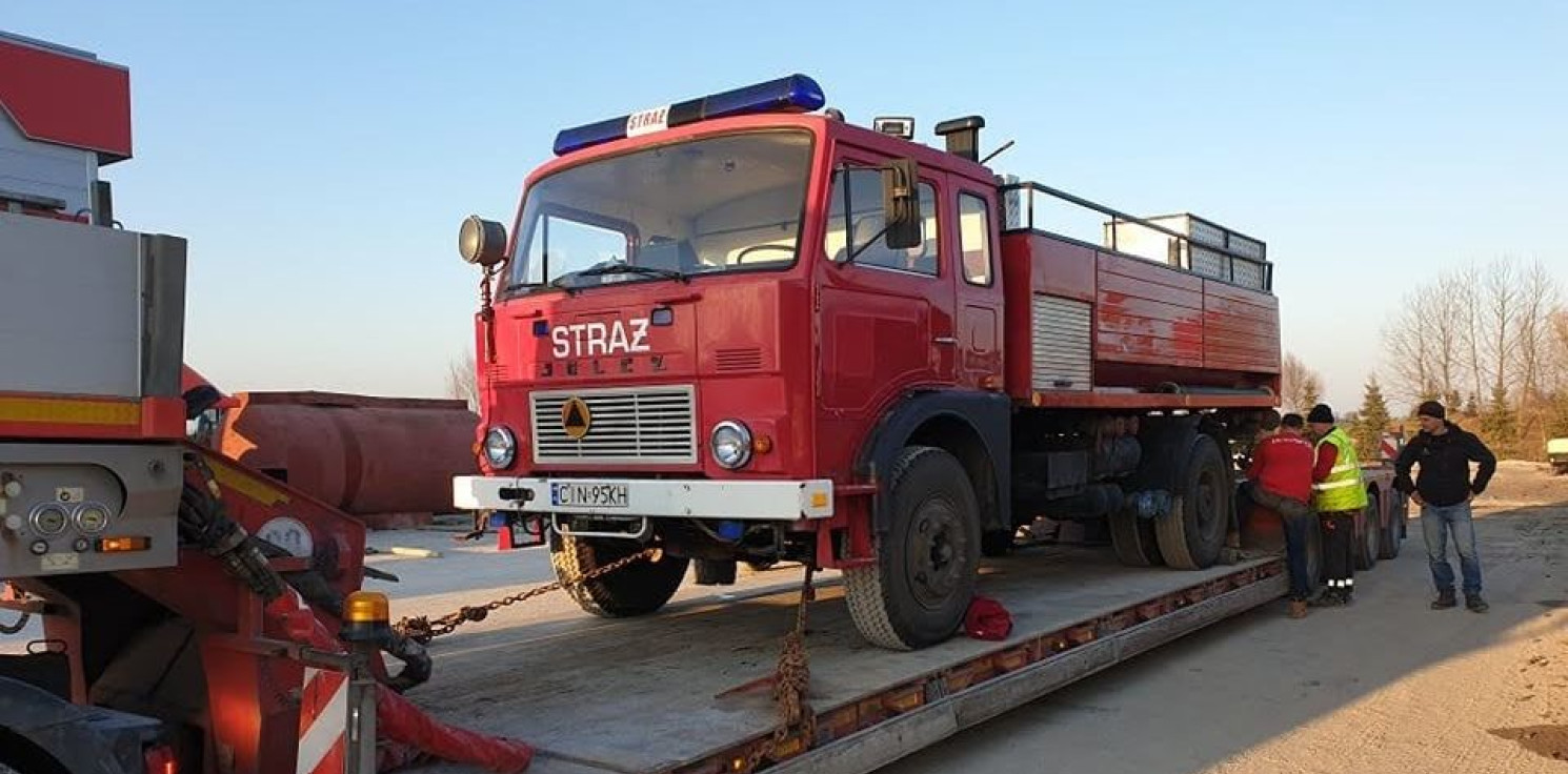 Inowrocław - Przekazali wóz strażacki dla Ukrainy