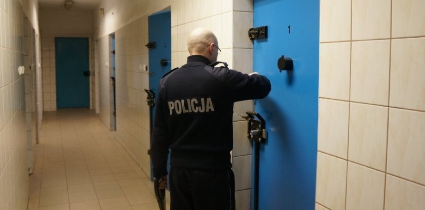 Inowrocław - 19-latek z Kruszwicy napadł na kantor w Inowrocławiu