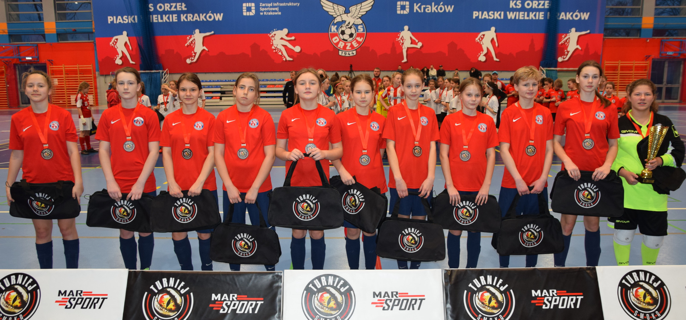Inowrocław - Piłkarki z Szóstki drugie w turnieju pod Wawelem