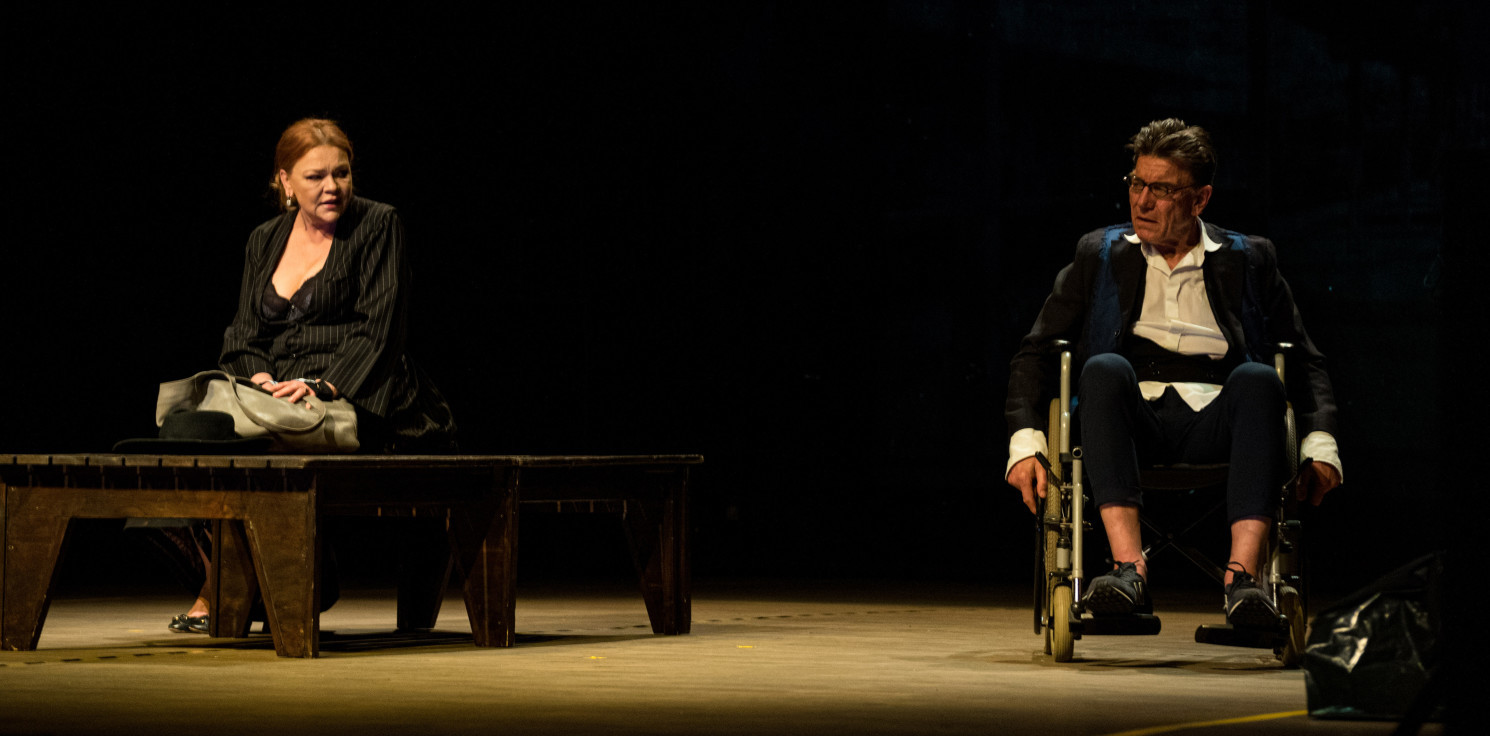 Inowrocław - Co robić w poniedziałki w Inowrocławiu? Można je spędzić w teatrze np. z Kawką i Zbrojewiczem