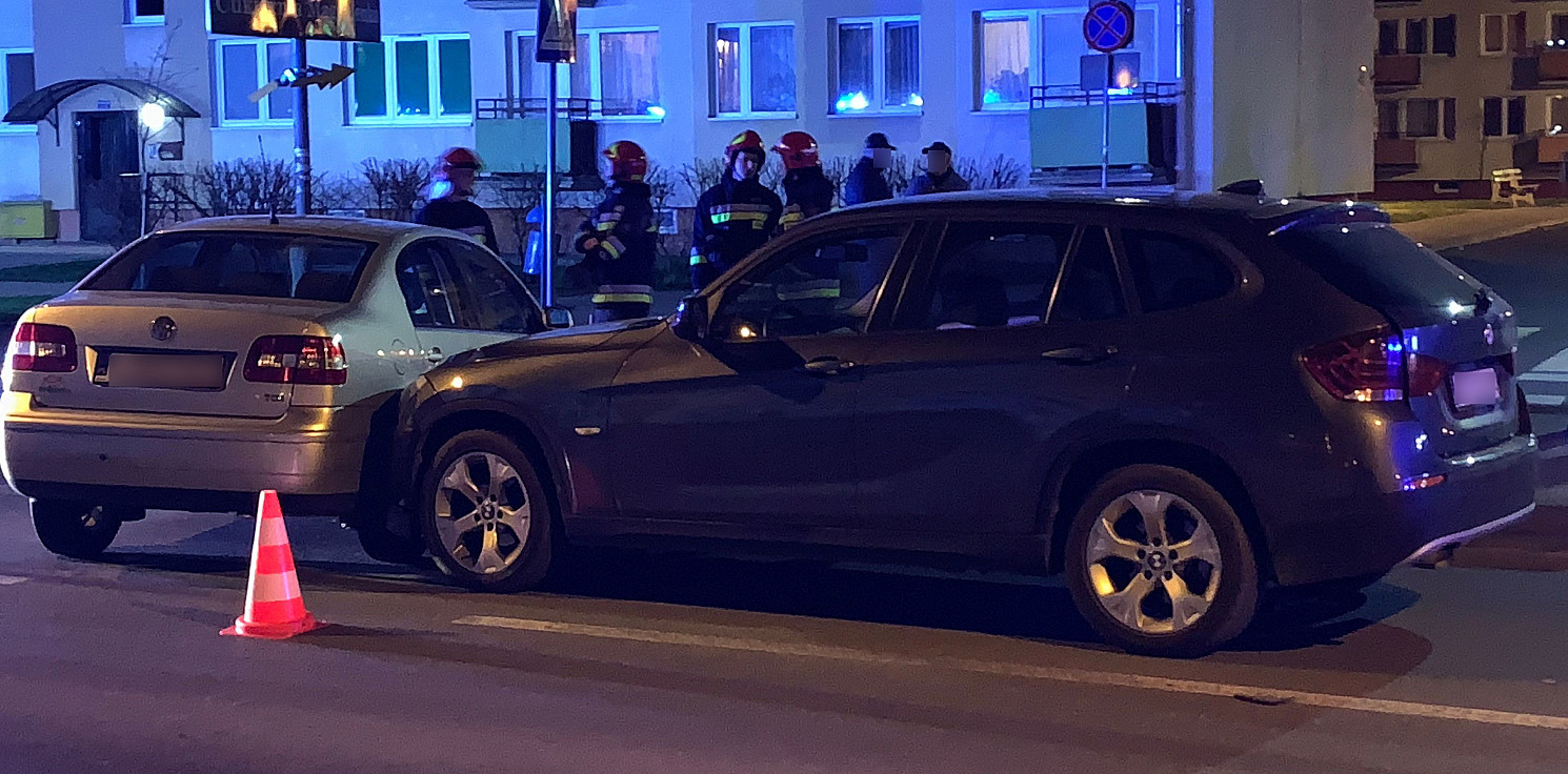 Inowrocław - Wieczorna kolizja na os. Piastowskim