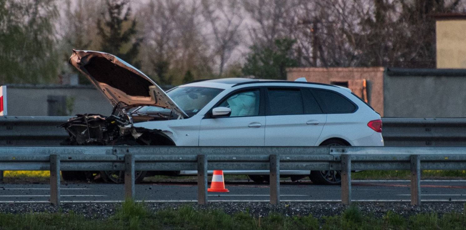 Region - BMW uderzyło w bariery ochronne na obwodnicy