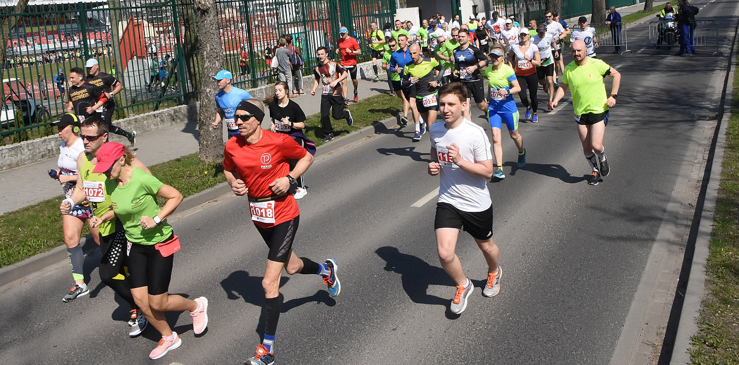 Inowrocław - Blisko 700 biegaczy zgromadził Green RUN