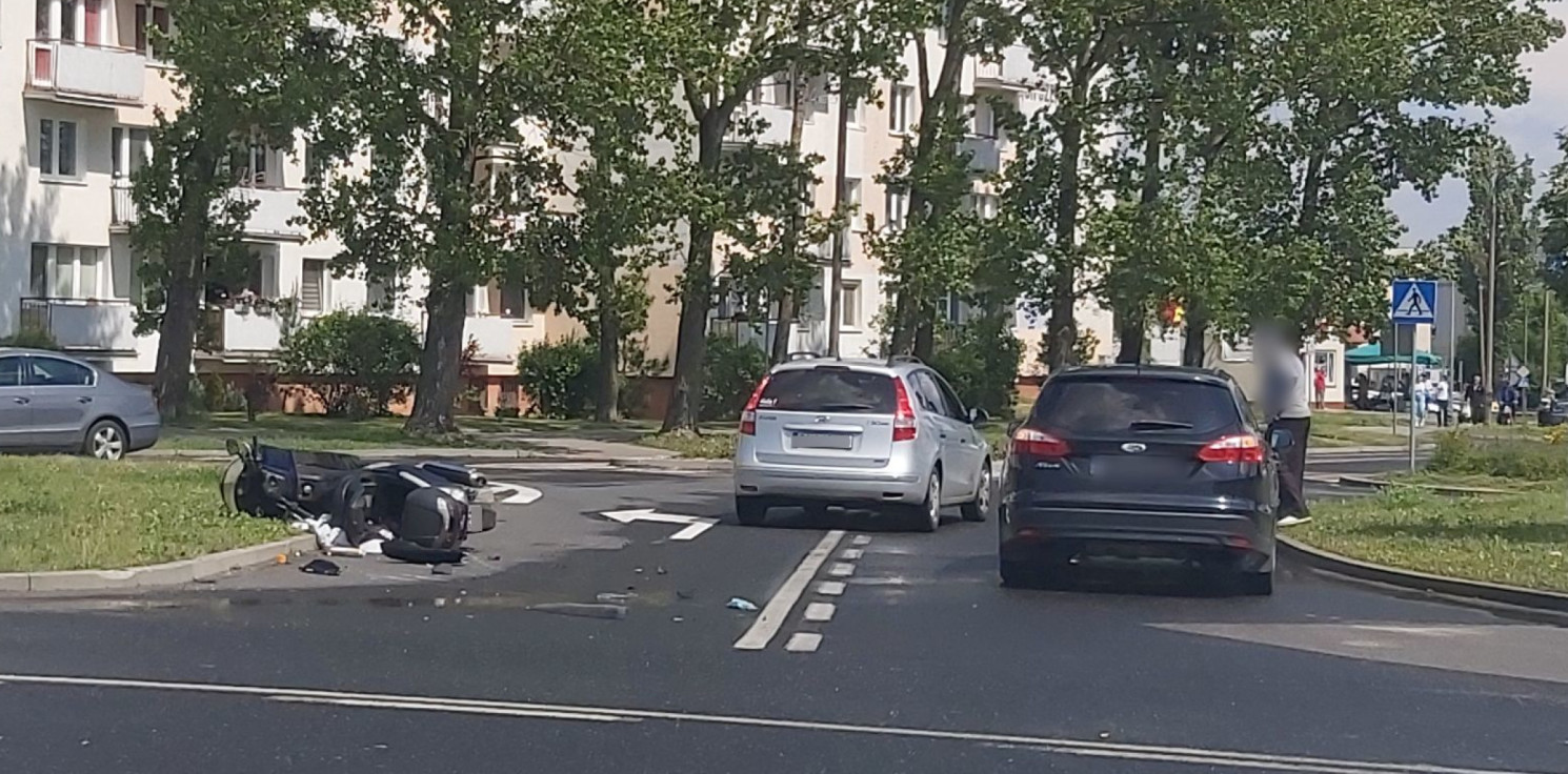 Inowrocław - Ford uderzył w motocyklistę. Policja szuka świadków