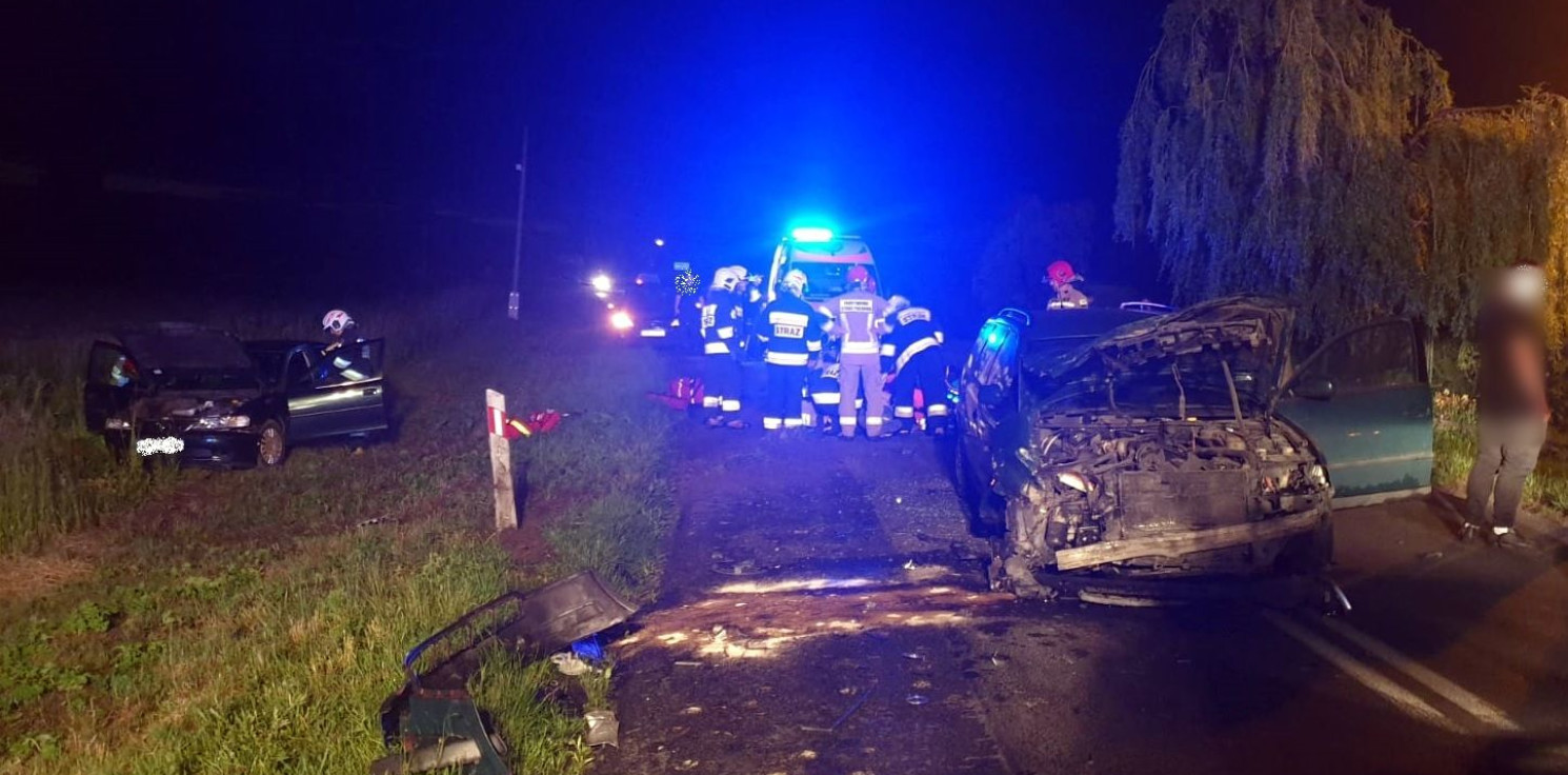 Region - Groźny wypadek w regionie. Dwie osoby ranne
