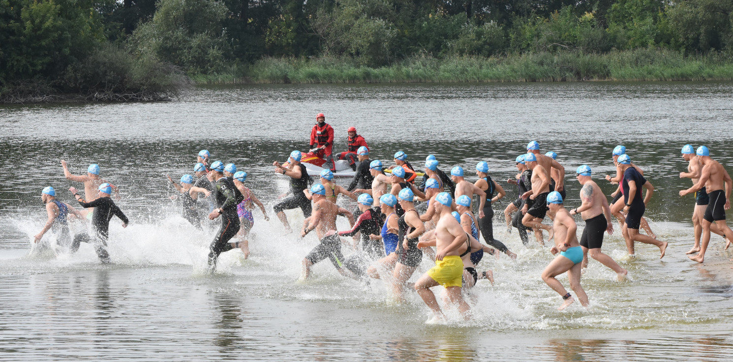 Kruszwica.online - Za nami Aquathlon. Impreza łączy pływanie z bieganiem