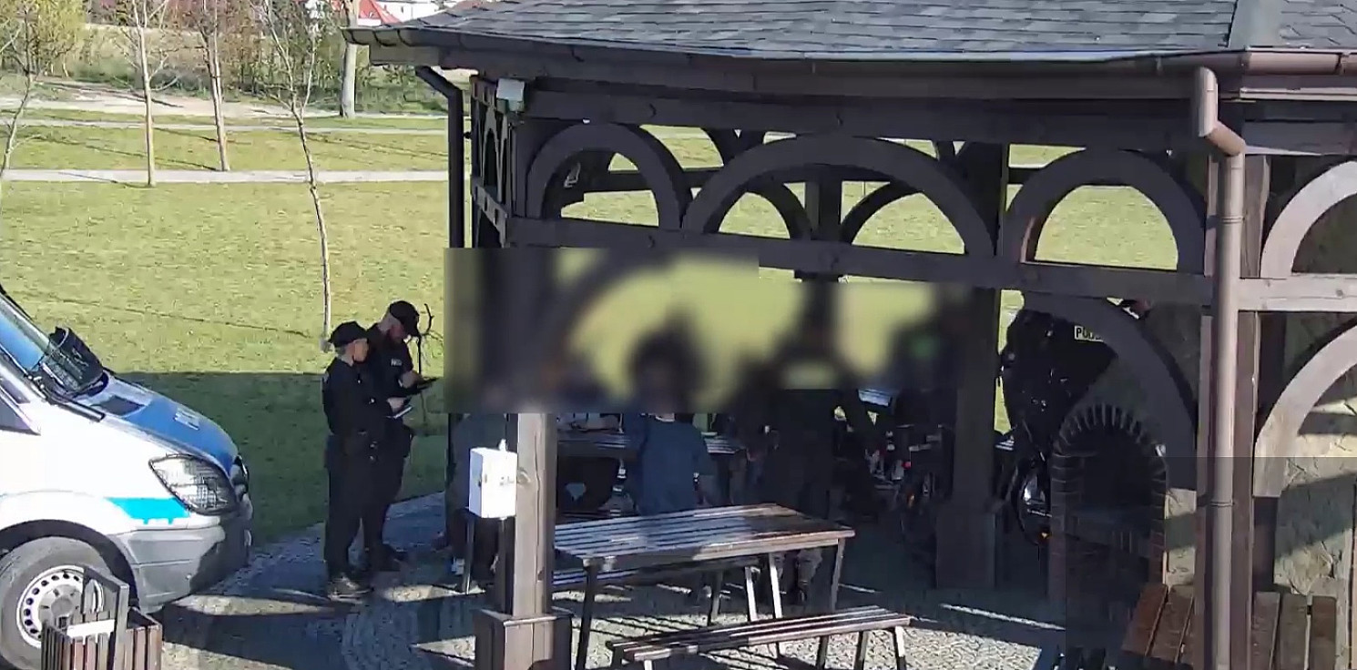 Inowrocław - Nastolatki i alkohol. Interwencja przy grillowisku