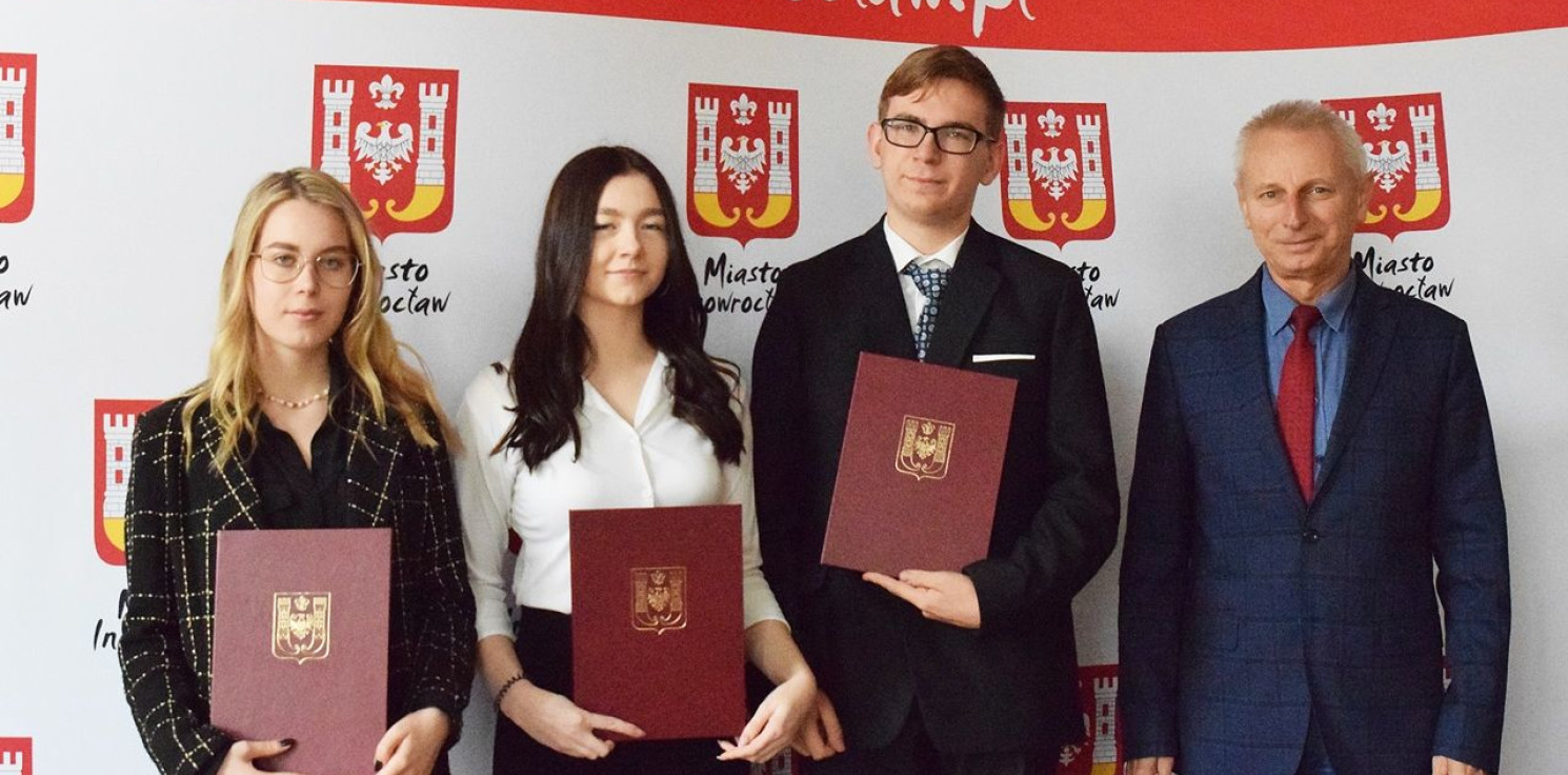 Inowrocław - Stypendia dla studentów przyznane po raz dwudziesty