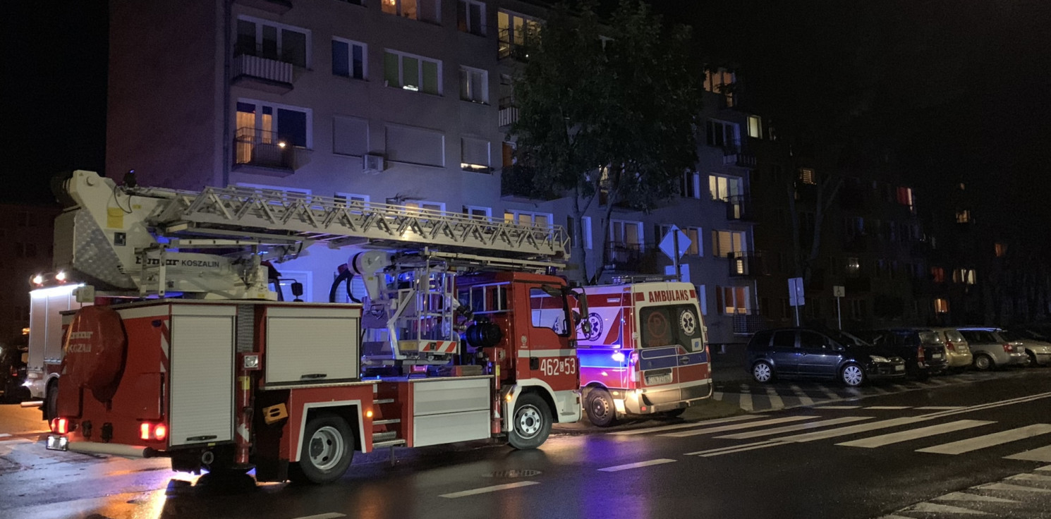 Inowrocław - Chciał skoczyć z balkonu. Akcja służb na Piastowskim