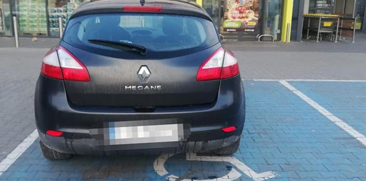 Inowrocław - Zaparkował na "kopercie". Musi zapłacić 800 zł