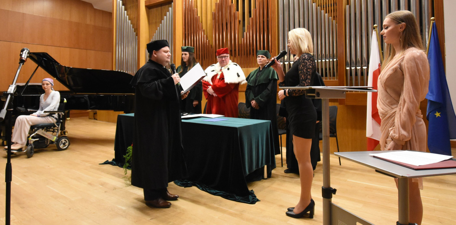 Inowrocław - Wyższa Szkoła Przedsiębiorczości zainaugurowała nowy rok akademicki