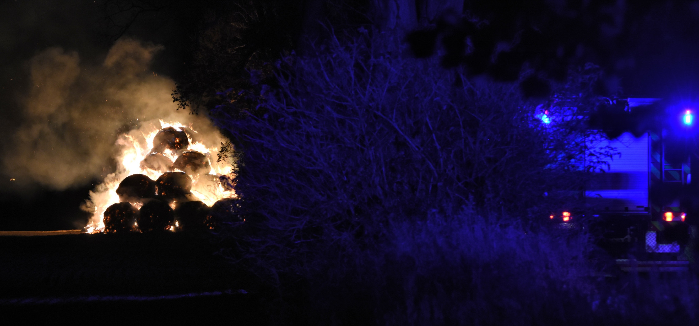 Kruszwica - Pożar stogu siana koło Kruszwicy