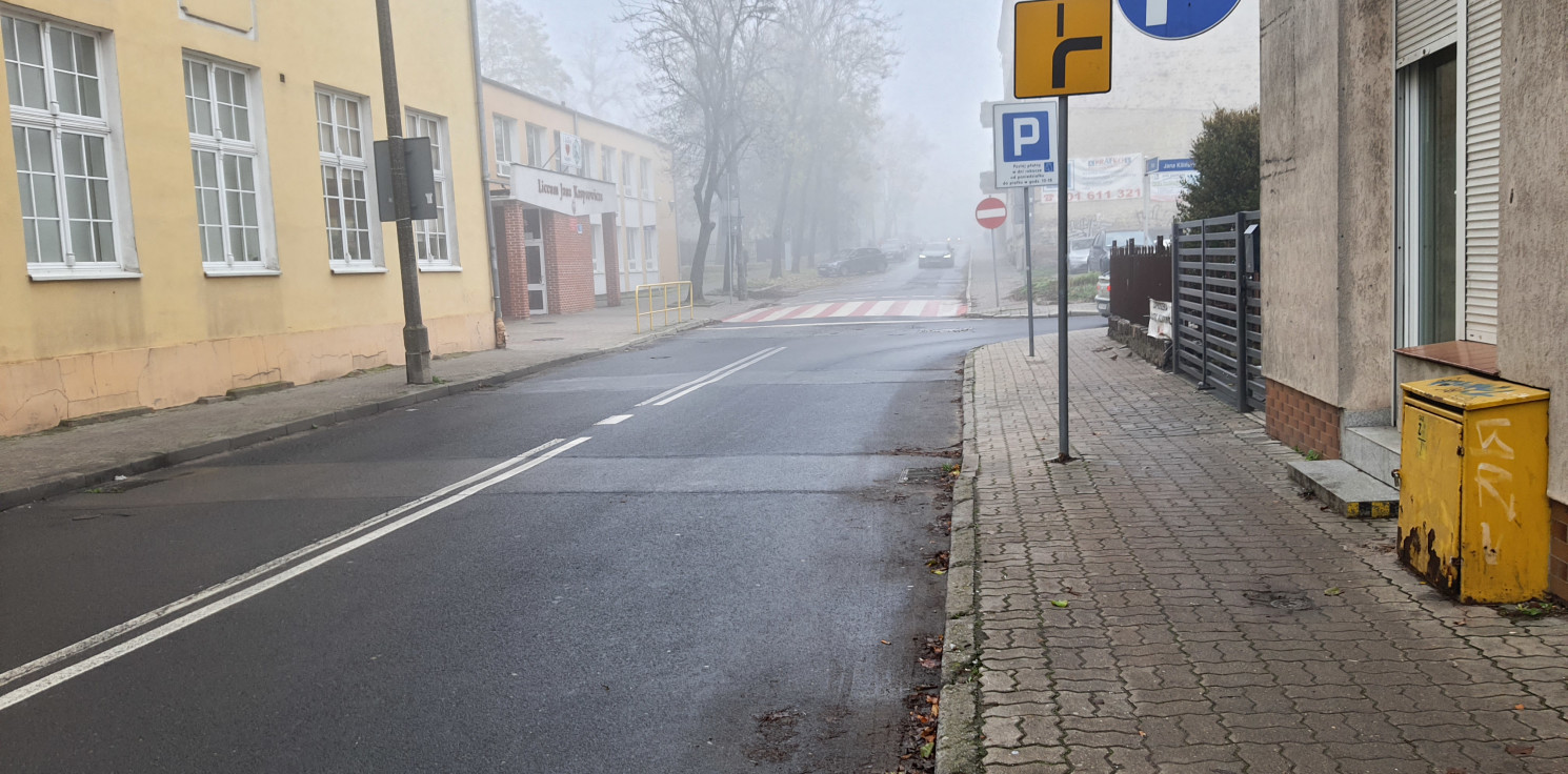 Inowrocław - Mgła zostanie z nami na dłużej. Apel do kierowców