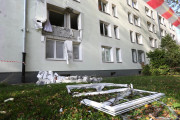 Warszawa: w mieszkaniu na Mokotowie wybuchła hulajnoga. Eksplozja wyrwała drzwi i okna