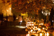 Rozświetlone inowrocławskie cmentarze 1 listopada