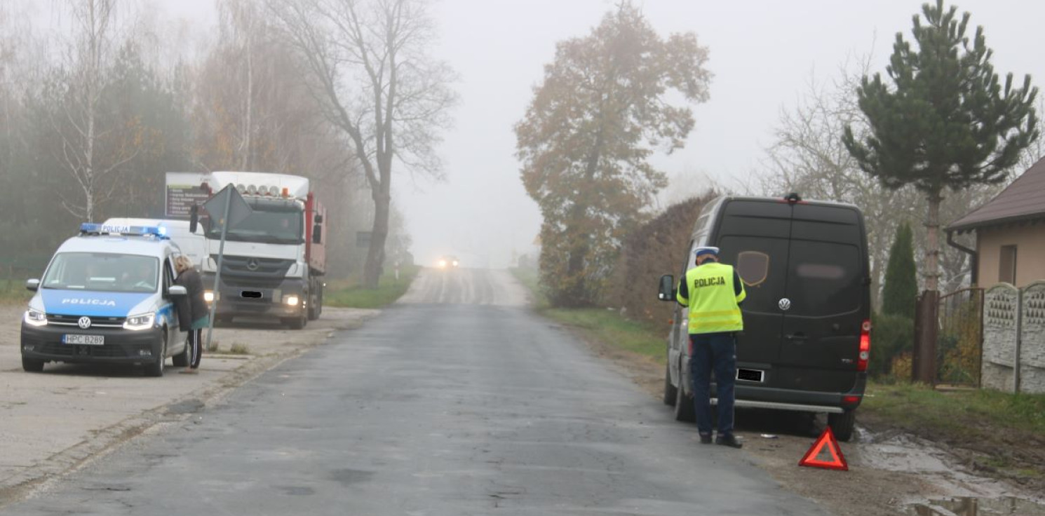 Mogilno - W Żabnie dostawczak zderzył się z motorowerzystą