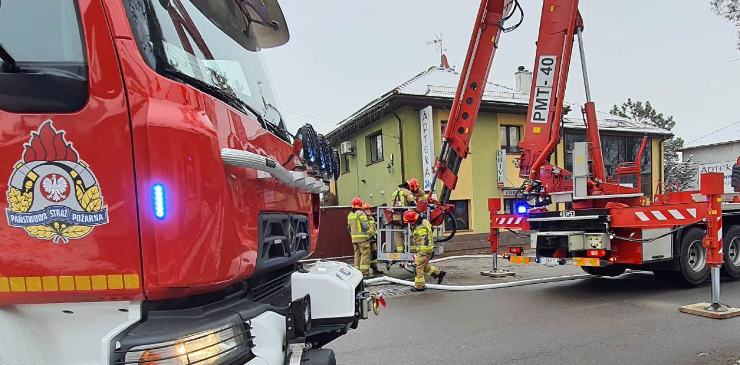 Inowrocław - Pożar na Marulewskiej, droga zablokowana