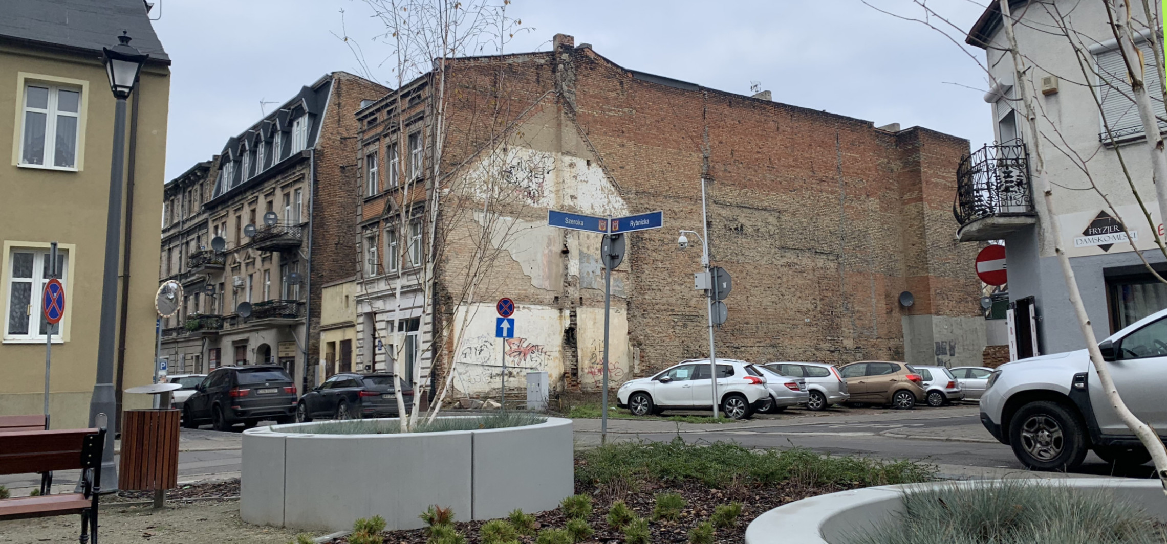 Inowrocław - Budować plomby, czy tworzyć skwery? Radny pyta o politykę przestrzenną w centrum