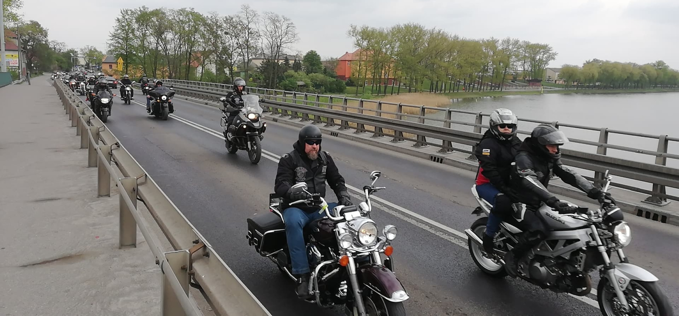 Kruszwica - Kruszwicę opanowali dziś motocykliści