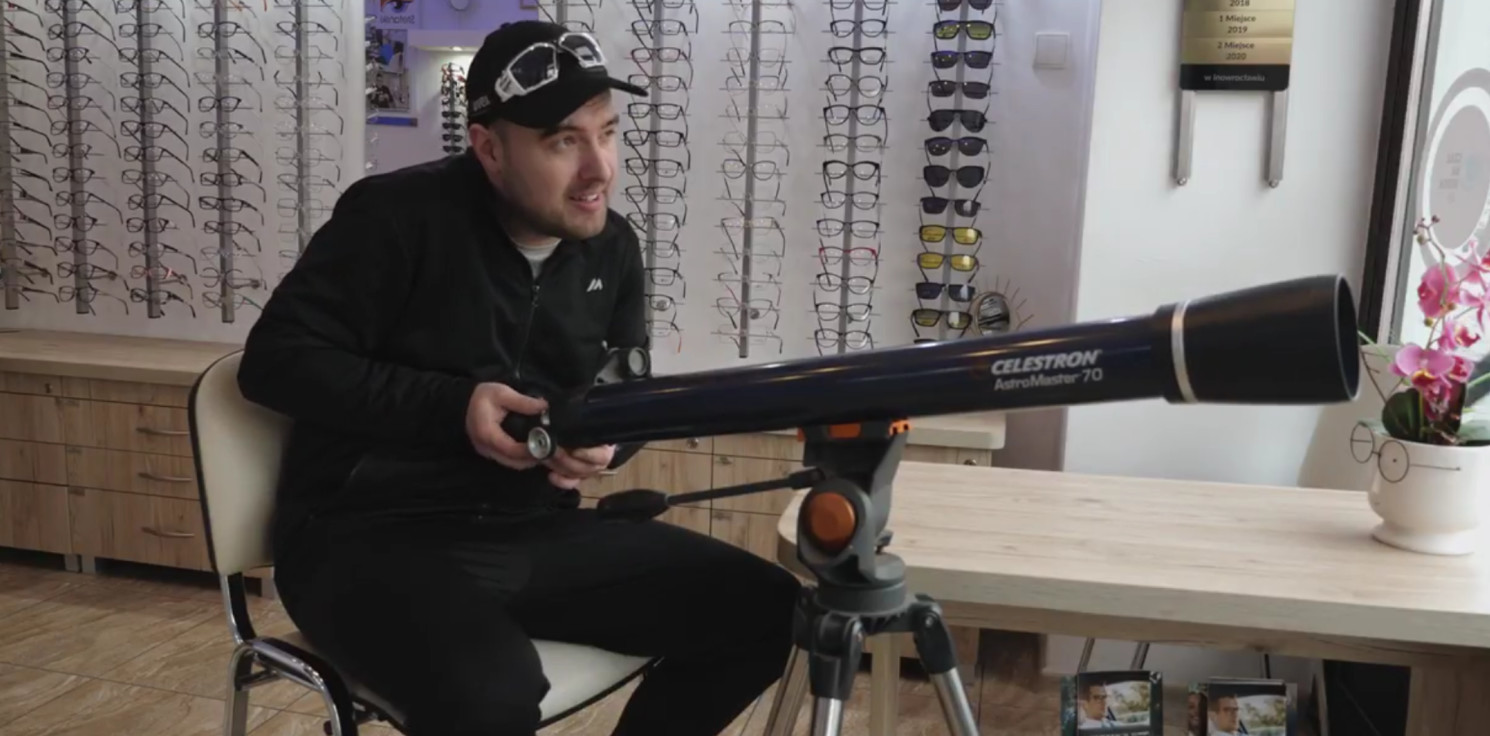 Inowrocław - Inowrocławski optyk ma oko do zabawnych reklam