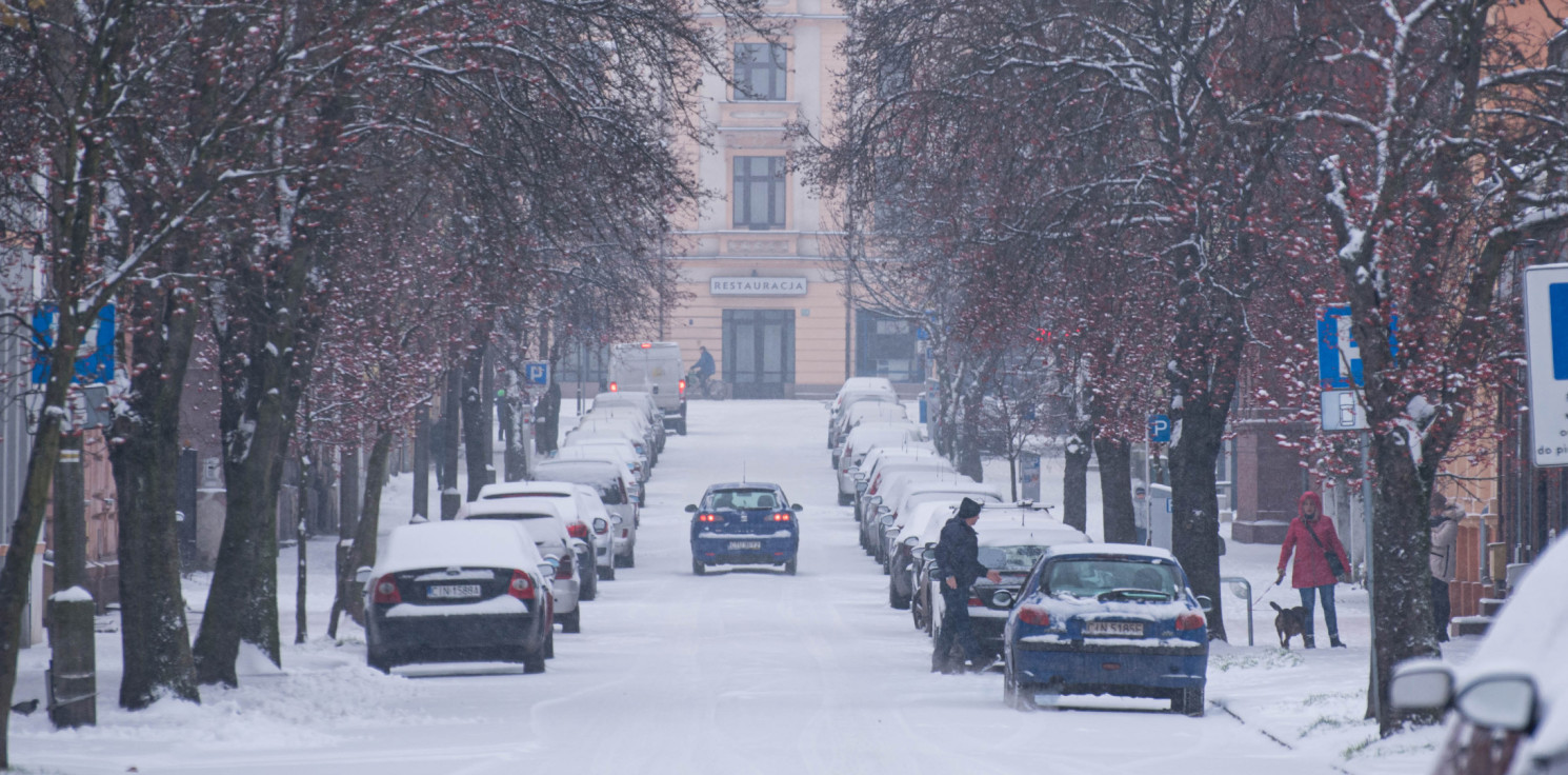 Inowrocław - W Inowrocławiu sypnęło śniegiem. Zdjęcia