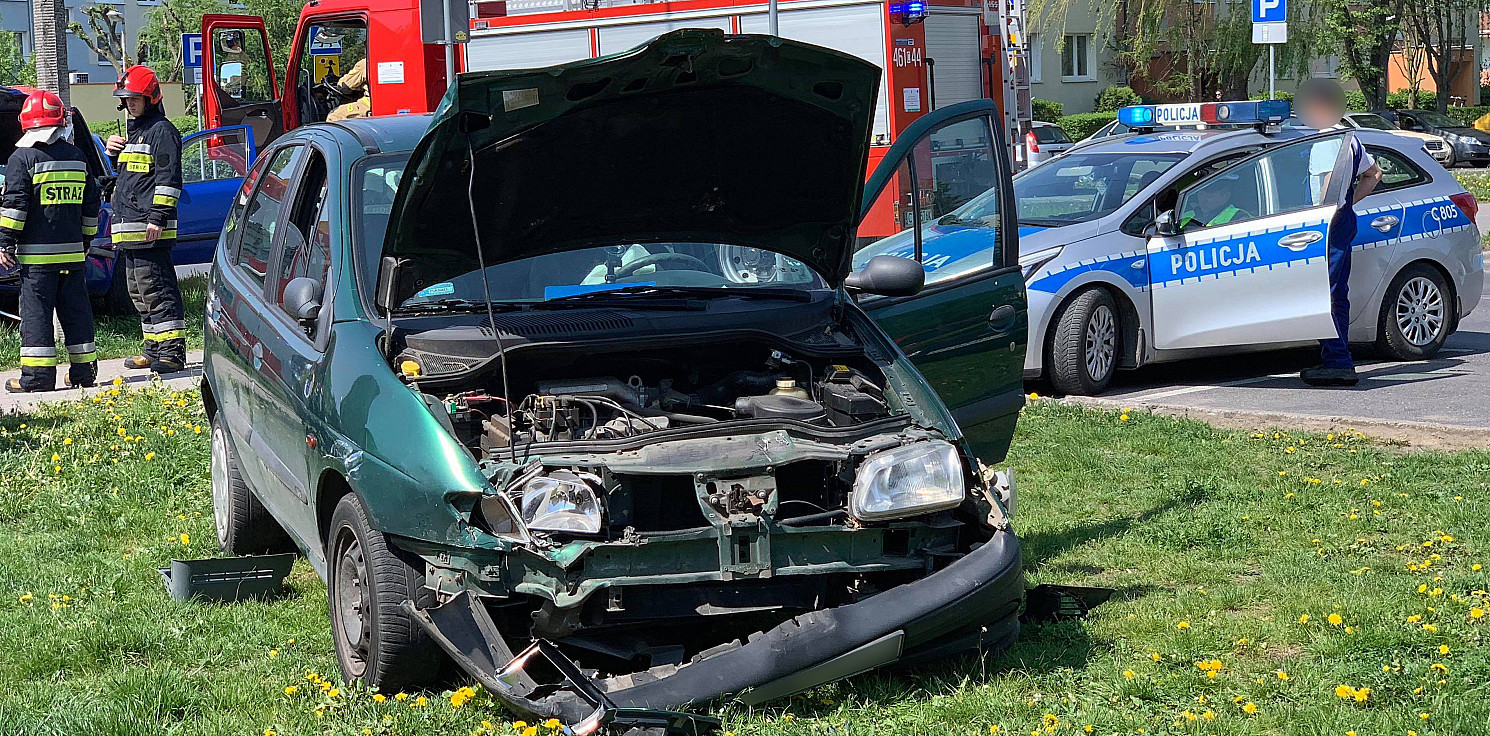 Inowrocław - Kolizja na Rąbinie. Auta poza jezdnią