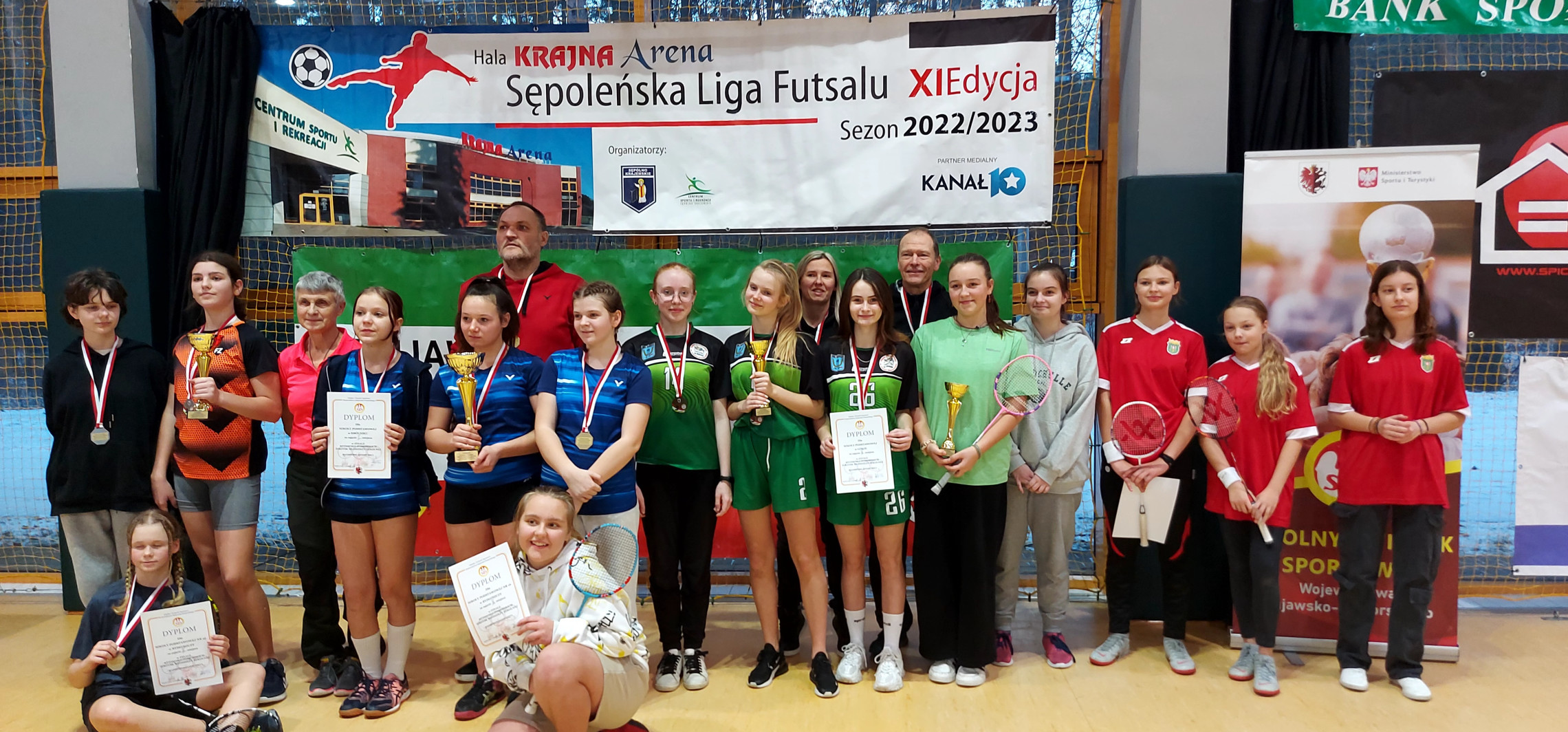 Gmina Inowrocław - Mamy brązowe medalistki województwa w badmintonie