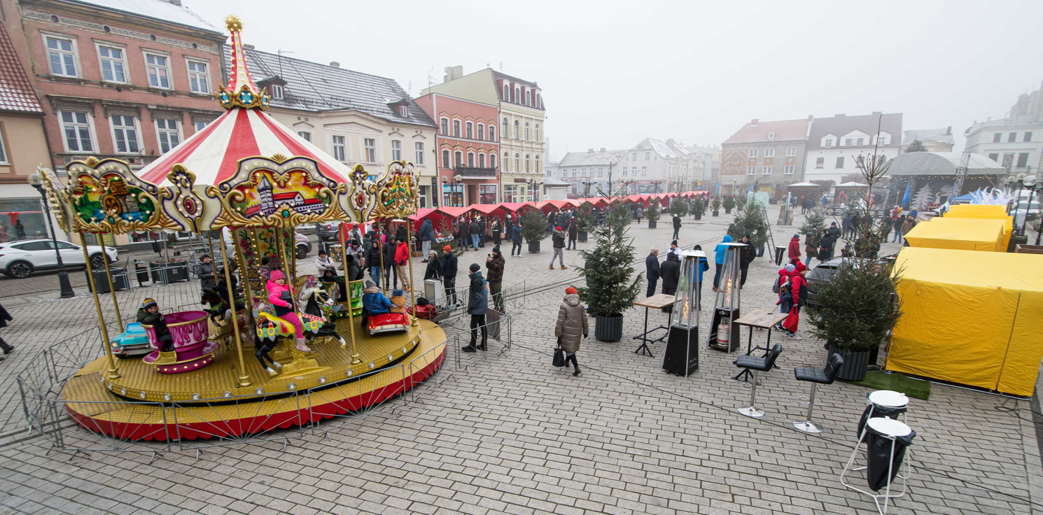 Inowrocław - Na Rynku zorganizowano świąteczny jarmark. Jakie atrakcje?
