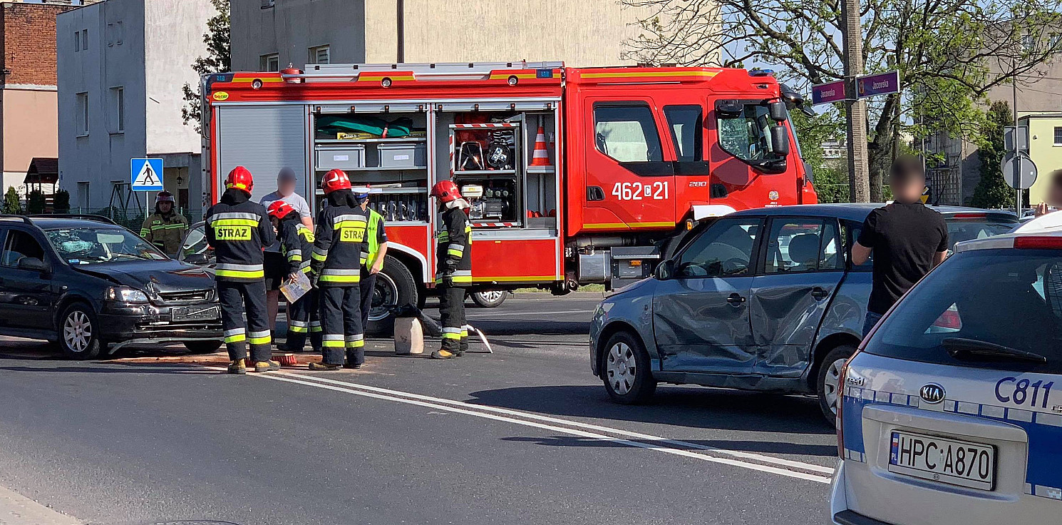 Inowrocław - Duże utrudnienia po zderzeniu dwóch aut