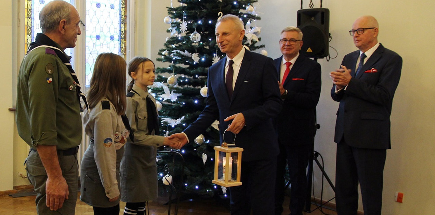 Inowrocław - Betlejemskie Światło Pokoju już w Inowrocławiu