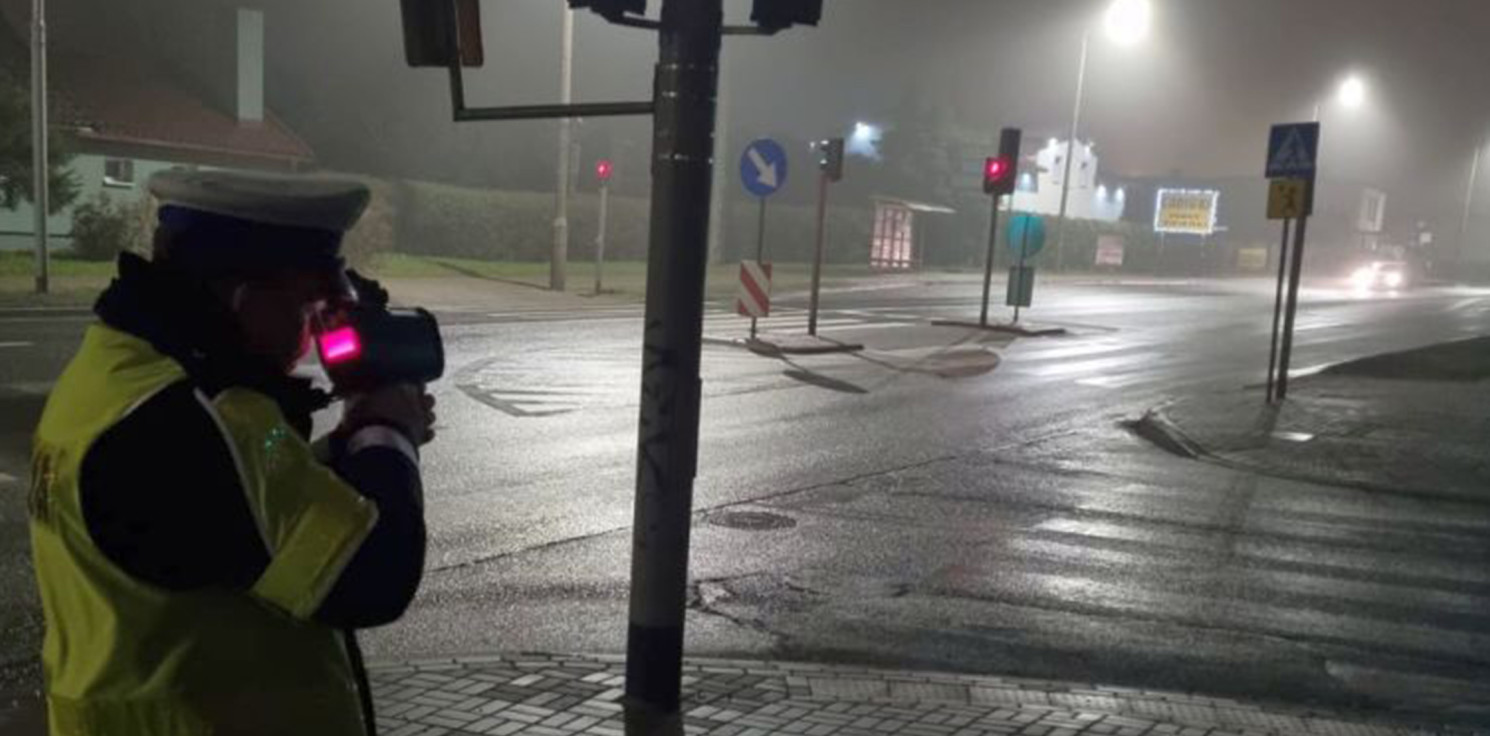 Inowrocław - Policjanci sprawdzali, czy piesi są bezpieczni. Liczba wykroczeń pokazuje, że nie do końca