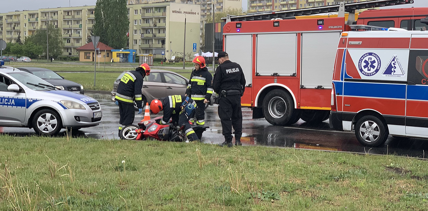 Inowrocław - Zderzenie auta i skutera na Rąbinie